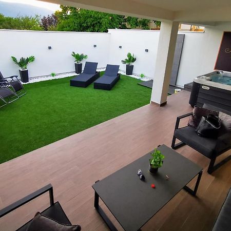 Apartamento Istocno SJJ Exterior foto